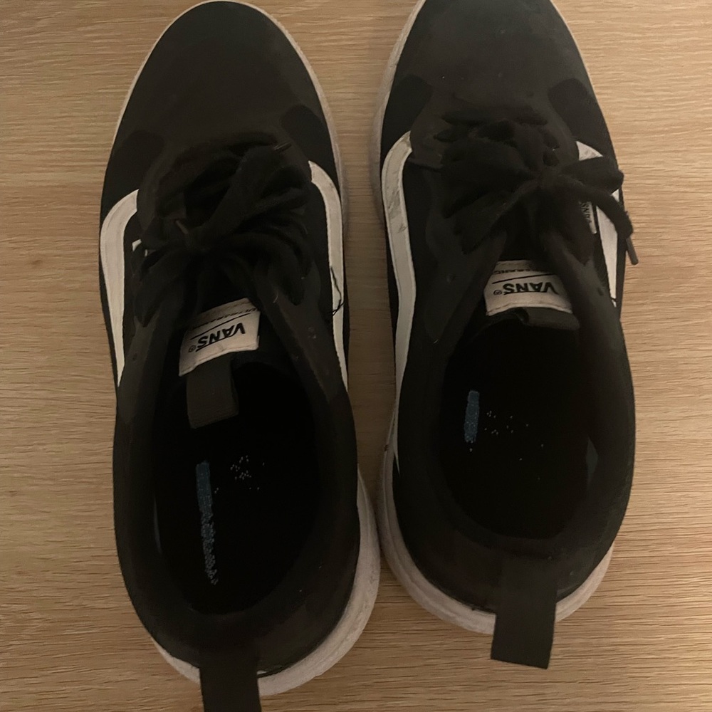 Vans Men's Black and White Sneakers - Picture 2 of 6